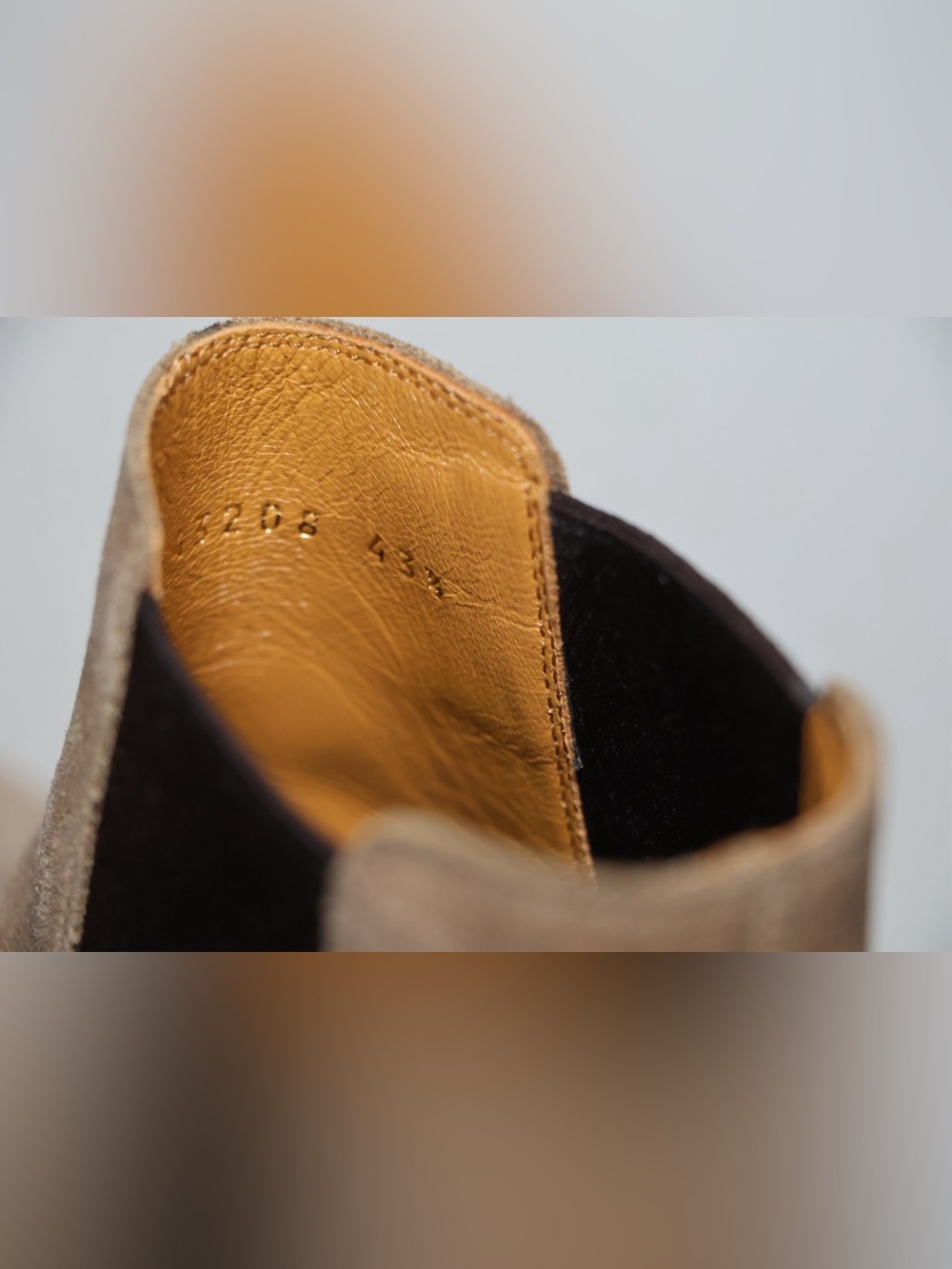 Saint Laurent Wyatt 30 Suede Chelsea Boots - Picture 5 of 9